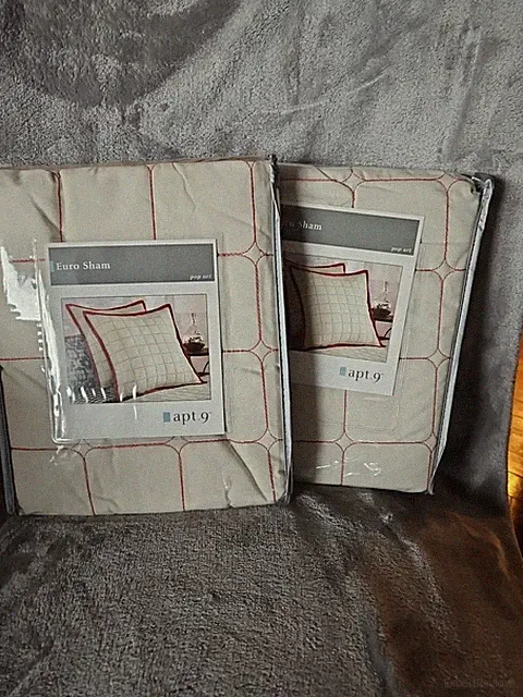 Apt.9 Euro Sham "Pop Art" Pattern 26 x 26, 200 Thread Count, Set of 2