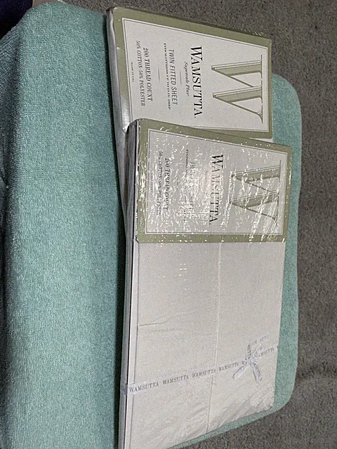 Wamsutta Plus 200 Thread Count Twin Fitted And Flat Sheet Brand New